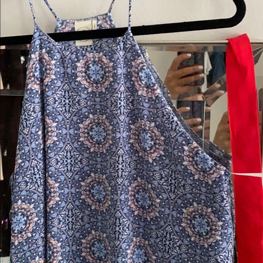 Tank top - Picture 2 of 3